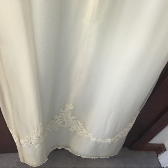 Vintage handmade wedding dress 1960s - Picture 5 of 13